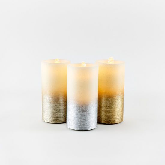 Picture of One Hundred 80 Degrees Platinum Water Wick Candle With Remote
