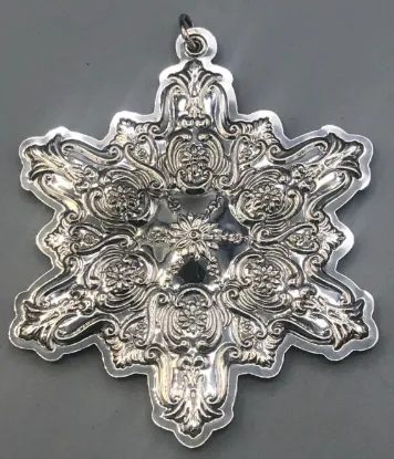 Picture of Towle 1990 Annual Snowflake Ornament Sterling Silver, gently used