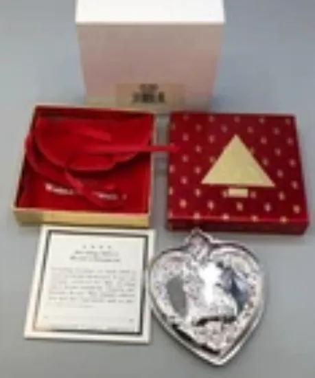 Picture of Wallace 1995 Grande Baroque Heart Ornament Sterling Silver, gently used with box