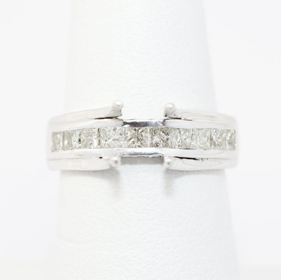 Picture of 18k White Gold Diamond Semi-Mount Ring