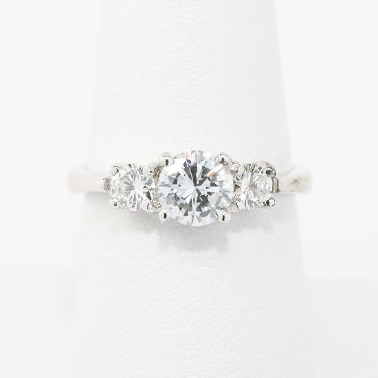 Picture of 18k White Gold .76Ct Round Brilliant Diamond Engagement Ring