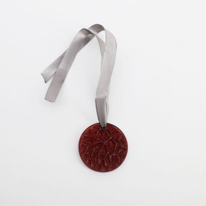 Picture of Lalique 2010 'Gui' Rouge/Red Mistletoe Annual Christmas Ornament