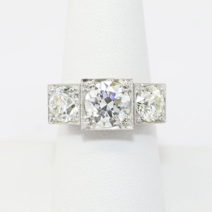 Picture of Platinum 3-Diamond Engagement Ring 