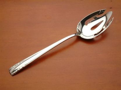 Picture of Pierced Tableserv.spn