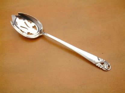 Picture of Pierced Tableserv.spn