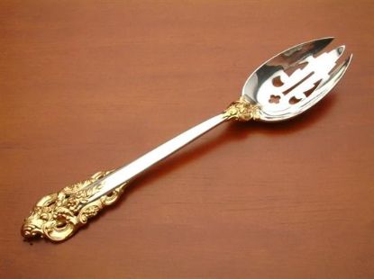 Picture of Pierced Tableserv.spn