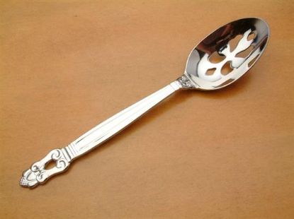 Picture of Pierced Tableserv.spn