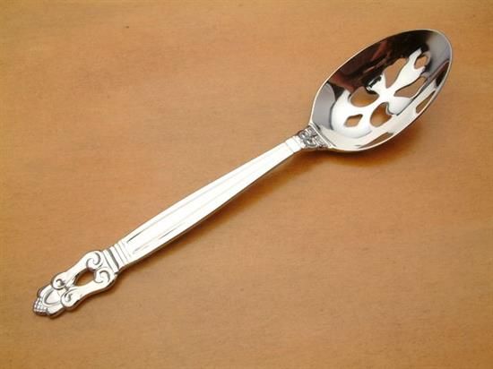 Picture of Pierced Tableserv.spn