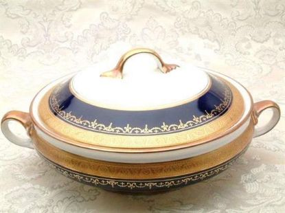 Picture of Covered Vegetable Bowl