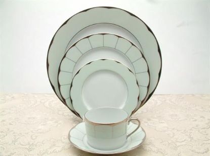 Picture of New 20pc. Service Of 4