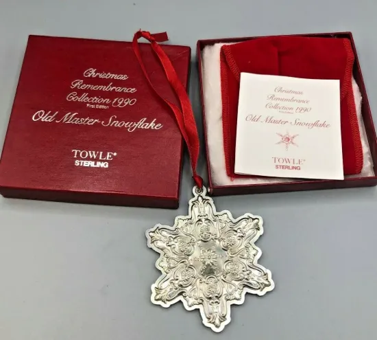 Picture of Towle 1991 Annual Snowflake Ornament Sterling Silver 2nd Edition, with box