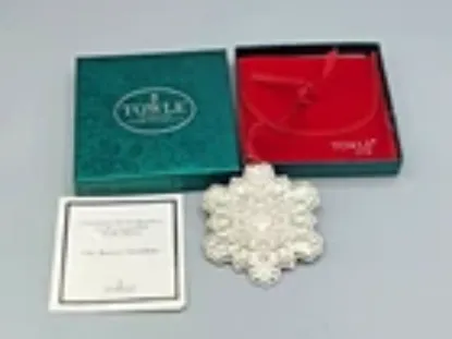 Picture of Towle 1995 Annual Old Master Snowflake Ornament Sterling Silver 6th Edition, with box