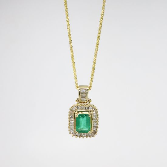 Picture of 14k Yellow Gold Emerald & Diamond Necklace 