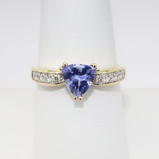 Picture of 14k Yellow Gold Tanzanite & Diamond Ring 