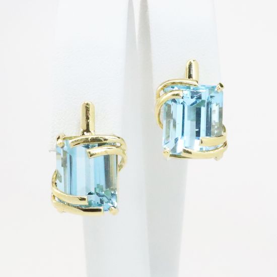 Picture of 14k Yellow Gold Blue Topaz Dangle 