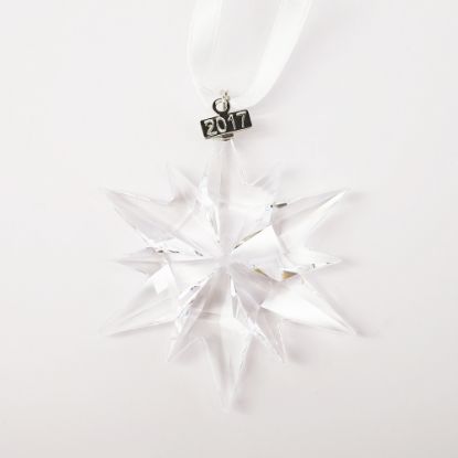 Picture of 2017 Snowflake Ornament with Original Box & COA