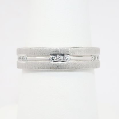 Picture of 14k White Gold Diamond Band 