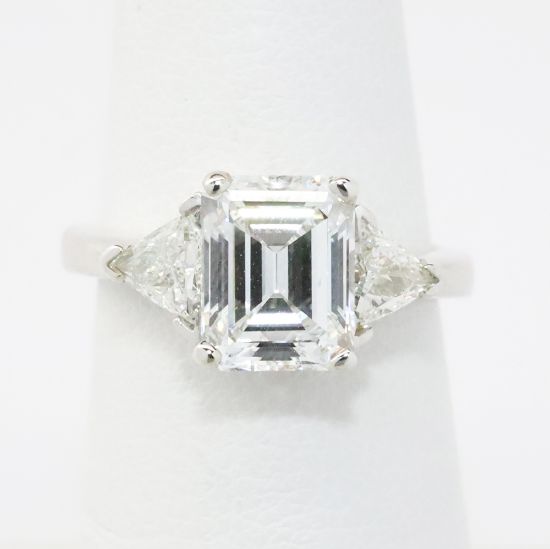 Picture of 14k White Gold 2.08CT Emerald Cut Diamond Engagement Ring 