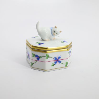 Picture of Herend Blue Garland Small Trinket Box With Kitten On Lid