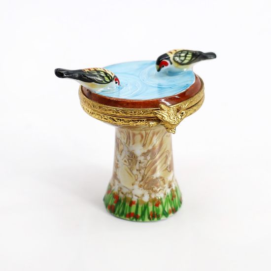 Picture of Limoges Porcelain Pair of Birds on Birdbath Trinket Box 