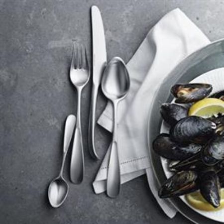 Picture for pattern Vivianna, Satin