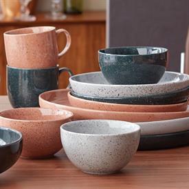 Show products in the Raina pattern
