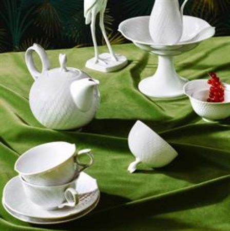 Picture for pattern Waves Relief, White