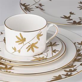 Show products in the Oliver Park pattern