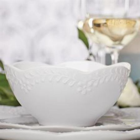 Picture for pattern Chelse Muse, Scallop, Floral, White