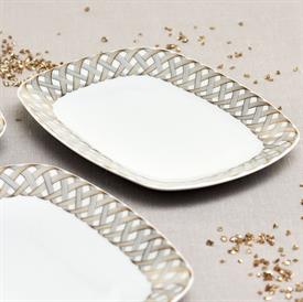 Show products in the Precious pattern