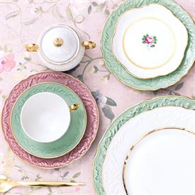 Show products in the Vivian pattern