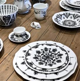 Show products in the Babele Nero pattern