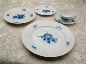 Show products in the Blue Flower, Plain pattern