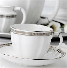 Show products in the Carlton Platinum pattern