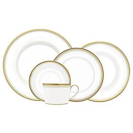Show products in the Ruban d'Or by Monique Lhuillier pattern