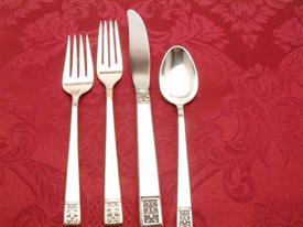 Show products in the Laureate pattern