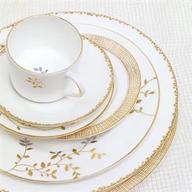 Show products in the Gilded Leaf pattern