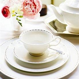 Show products in category Pearl Strand by Barbara Barry