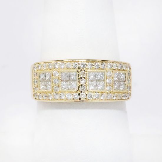 Picture of 14k Yellow Gold & Diamond Band 