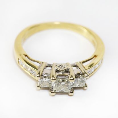 Picture of 14k Yellow Gold Diamond Ring 