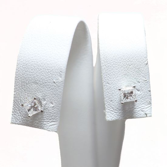 Picture of 14k White Gold Diamond Earrings 