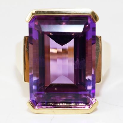 Picture of 14k Yellow Gold Amethyst Ring