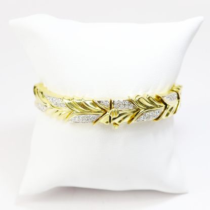 Picture of 18k Yellow Gold Pavé Set Diamond Leaf Bracelet