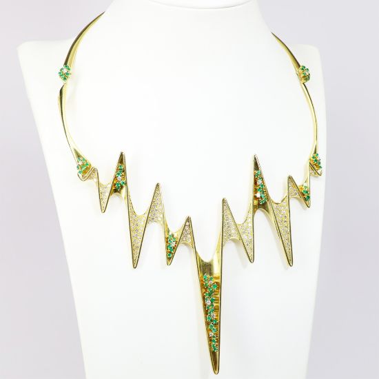 Picture of 18k Yellow Gold Pavé Set Diamond and Emerald Necklace