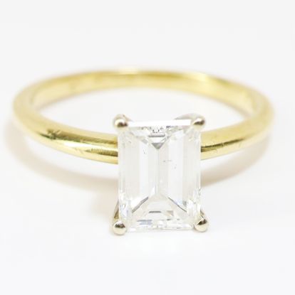 Picture of 14k Yellow Gold Solitaire Ring