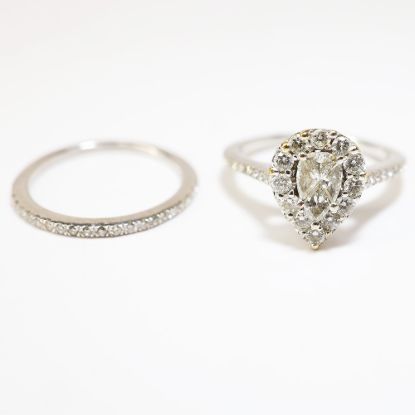 Picture of 14k White Gold Teardrop Shaped Diamond Bridal Set