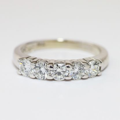 Picture of 14k White Gold Diamond Band