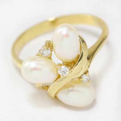 Picture of 14k Yellow Gold Freshwater Pearl & Diamond Ring