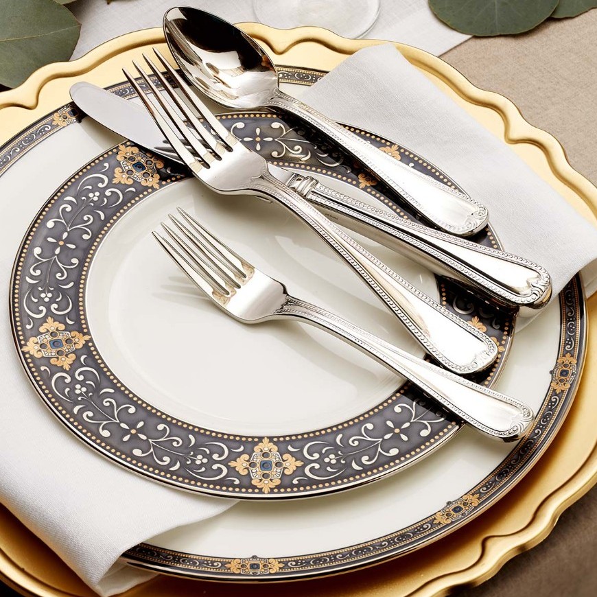 Show products in the Vintage Jewel pattern