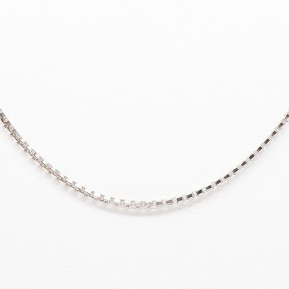 Picture of 18k White Gold Thin Box Chain